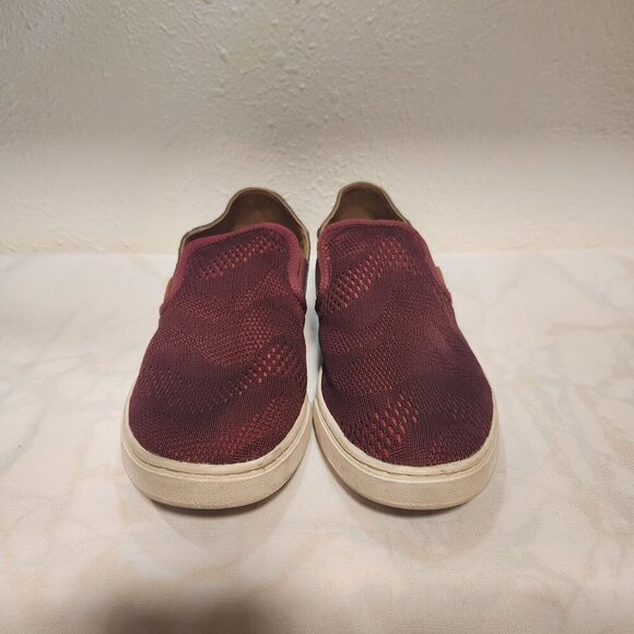 OluKai Women's Size 9 Pehuea Maroon Slip On Comfort Sneaker Stretch Non Marking - Picture 2 of 9